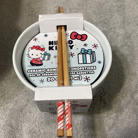🎄Helloo Kitty Bowl with chop sticks🎄 - Picture 2 of 5